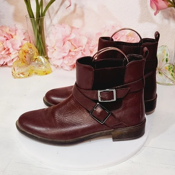 UMBERTO Raffini Tanya Brown Ankle Boots With Buckle Straps Size 9 - Picture 2 of 10